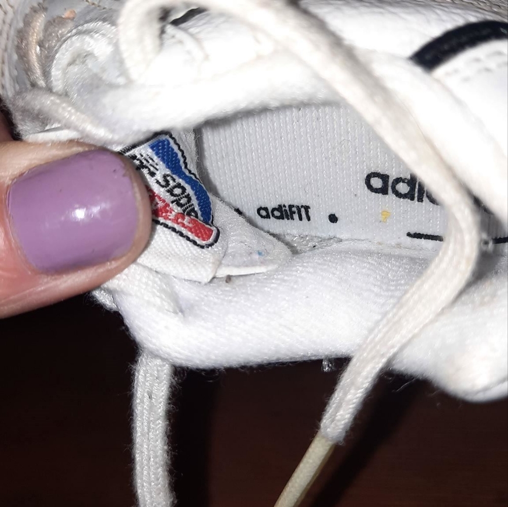 ADIDAS - Picture 3 of 8